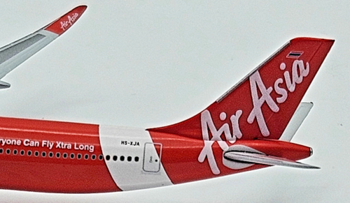 Thai Air Asia X Airbus A330-900 neo 1/500 Herpa 533980 Reg. HS-XJA - Photo 11 sur 13