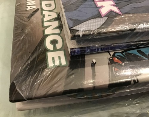 Runaways Premiere Edition HC Escape To New York + Parental Guidance - Sealed - Picture 9 of 11