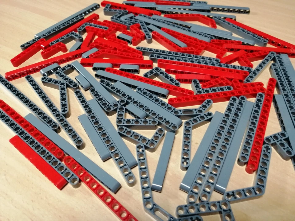 LEGO TECHNIC 100 Stück Liftarme rot dunkelgrau / Lochstangen Technik Konvolut - Bild 3 von 4