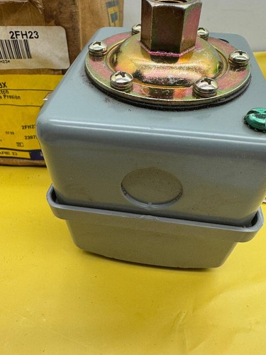 New Square D 9013GHG2J53X Pressure Switch 100 PSI On 125 PSI Off - Picture 4 of 4