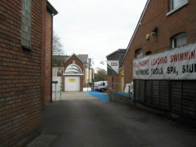 Photo 6x4 Pool shop at Park Gate Park Gate/SU5108 Taken at lunchtime on  c2007