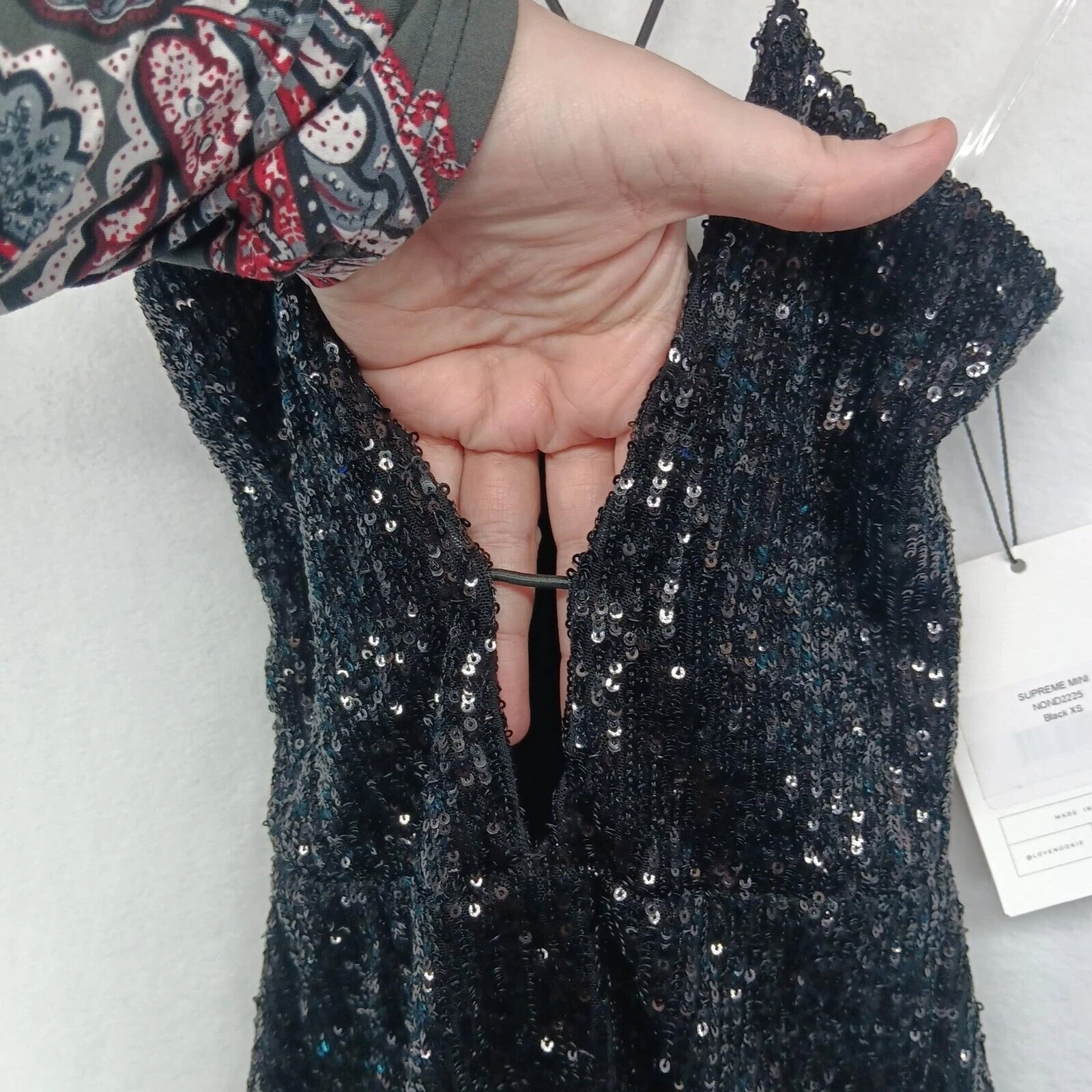 Mini abito Supreme nero con paillettes Nookie $279 nuovo con etichette taglia XS scollo a tuffo