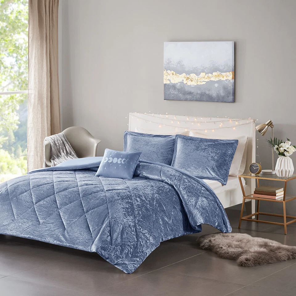 Intelligent Design 4 Piece Luxurious Crushed Velvet Duvet Cover Set - Image 4 of 4