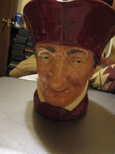 Royal Doulton Rare Toby 6.5 inch The Cardinal A Mark No D Number Mint no box - Picture 5 of 5
