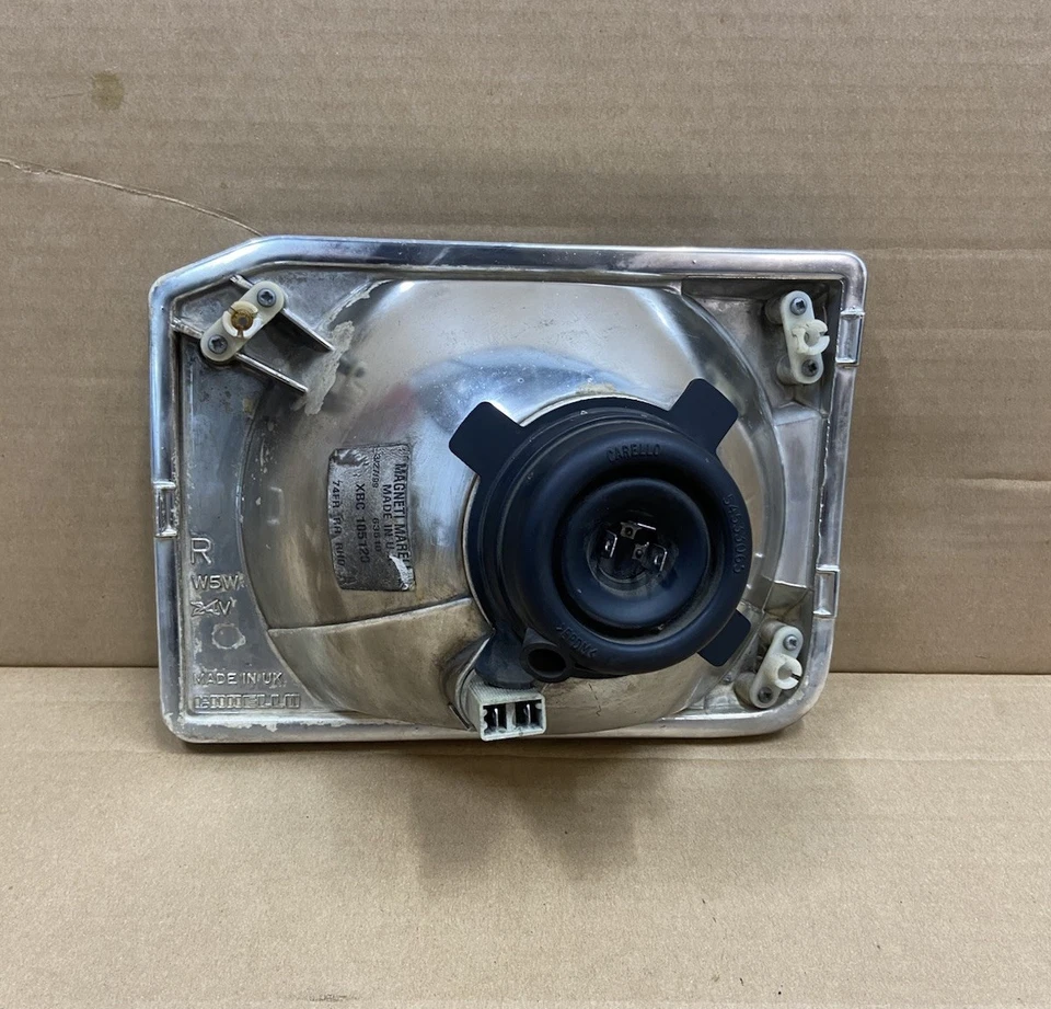 Land Rover Discovery 2 RH Drivers Headlight XBC105120 - image 2 of 2