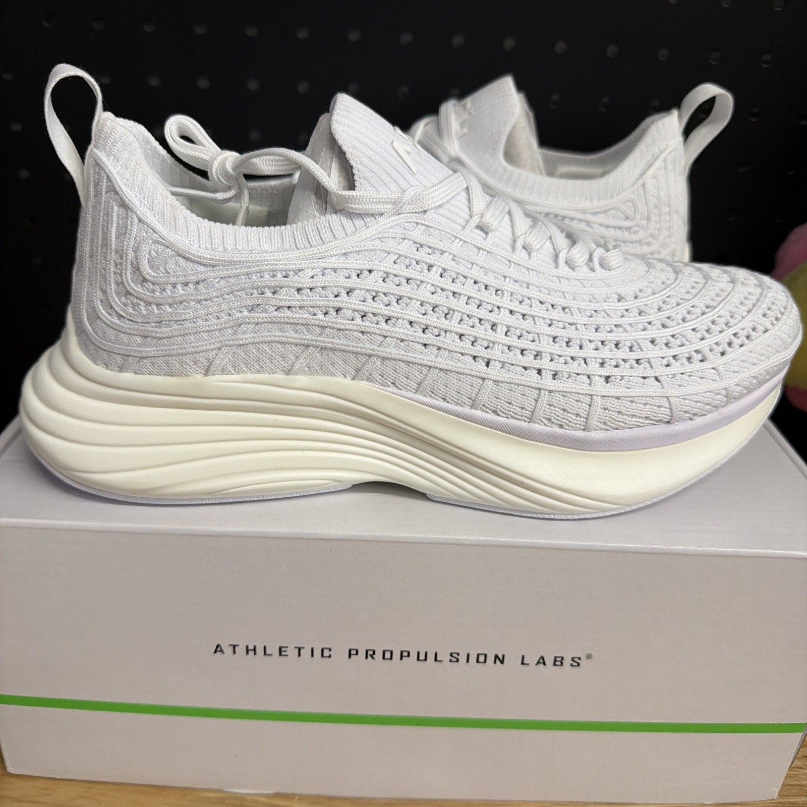 Athletic Propulsion Labs Women's TechLoom Zipline Size 6.5 In White
