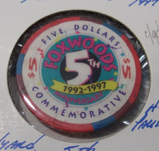 FOXWOODS INDIAN RESORT CASINO $5 gaming poker chip - Ledyard, Connecticut