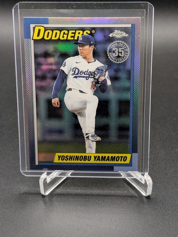 Yoshinobu Yamamoto 2025 Topps Chrome Update #90CU-14 1990 C2