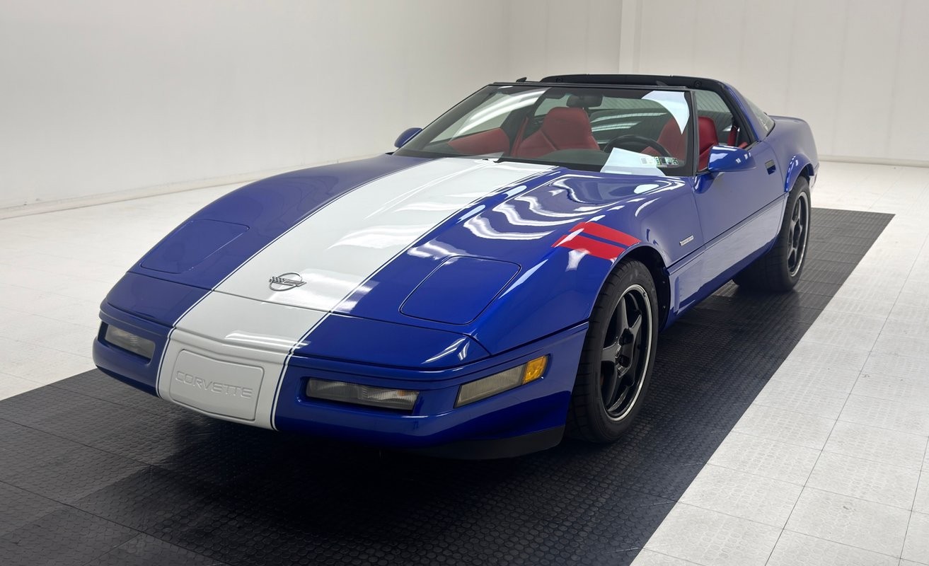 1996 Admiral Blue Chevrolet Corvette   | C4 Corvette Photo 2