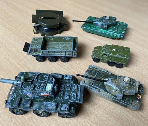 Joblot of vintage military die-cast military vehicles -Matchbox Tanks and Dinky