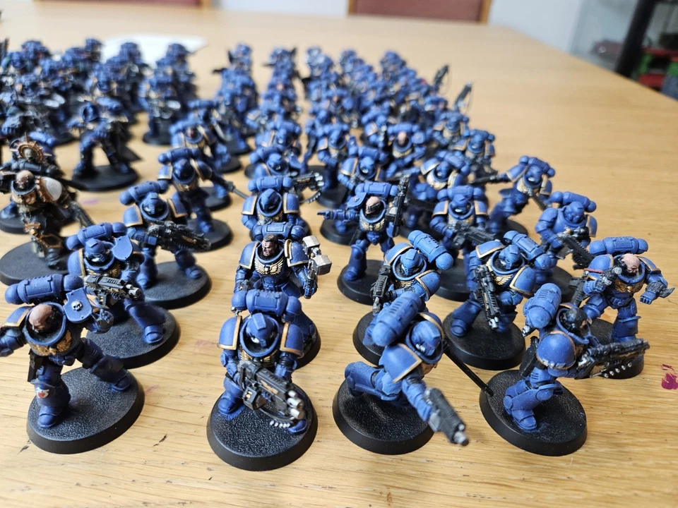 Warhammer 40K Space Marines, Ultramarines , Painted  - Image 2 of 4