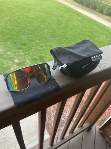 Oakley Sutro Sunglasses Prizm Black Frame with Multicolor Lens RetIls $203