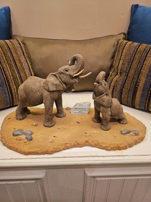 Martha Carey The Herd: Hoot & Holler #3205-3206 w/ Base #1632 Limited 2983/7500