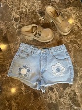 Vintage jean shorts y2K High Waisted Mom Jean Flower Sz 7/8 Grunge