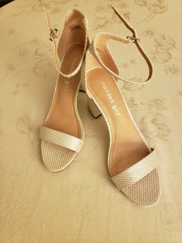 Madden Girl Beella Hologram Mesh 3 1/2 "Heels Ankle Strap Size 8 Pre-Owned Shoe - Picture 4 of 8