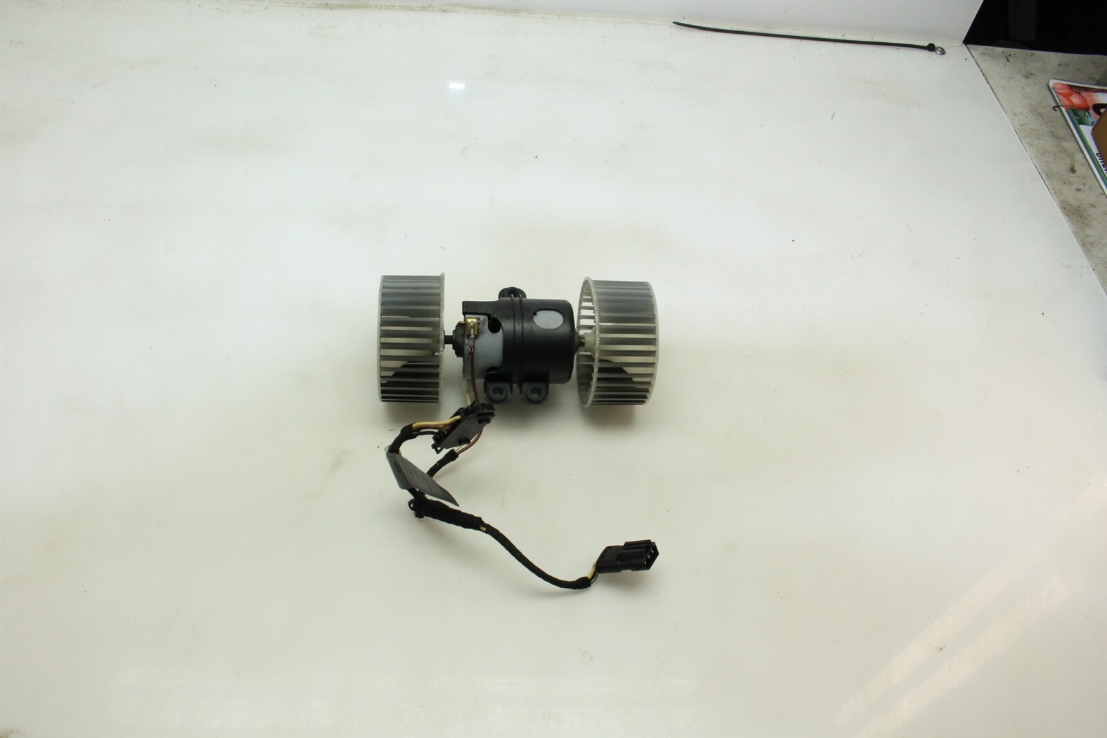 OEM BMW E70 X5 0713 REAR Back HVAC Heat Air Blower Motor Fan