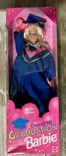 Barbie Graduation Class of 1996 NIB Mattel #15003 (42886-Shelf-O)