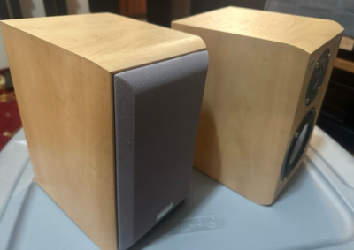 Magnat Monitor 110 Two-Way Shelf Speakers White Oak Vintage Rare 