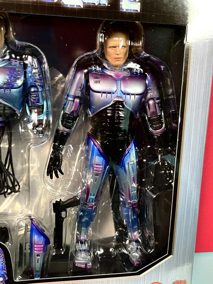 2023 Medicom Toy Mafex - Robocop 2 - ROBOCOP (Murphy Head Ver.) Figure No. 196 - Image 2 of 4