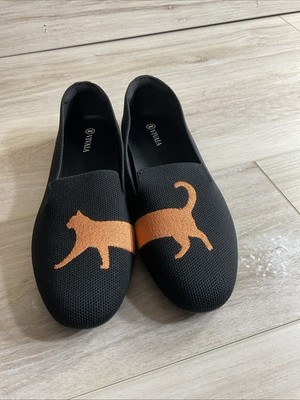Vivaia Round-Toe Embroidered Audrey Black & Orange Cat Loafers in