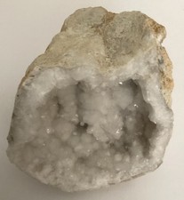Natural Geode Agate quartz  Crystal Mineral Rock Formation