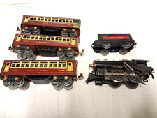Vintage 1920-30s IVES Wind up TRAIN ENGINE TENDER 3 -Passenger Cars RUNS/BELL