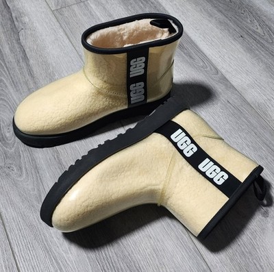 NWOB UGG Classic Clear Mini Waterproof Rain Boots Womens Size 9