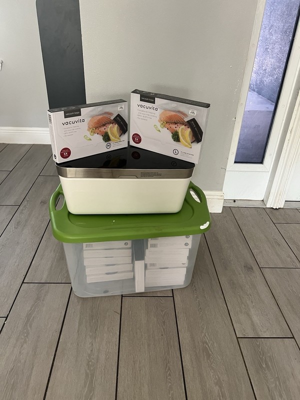 Vacuvita Home Base Storage/Sealer System - Plus Extra Bags