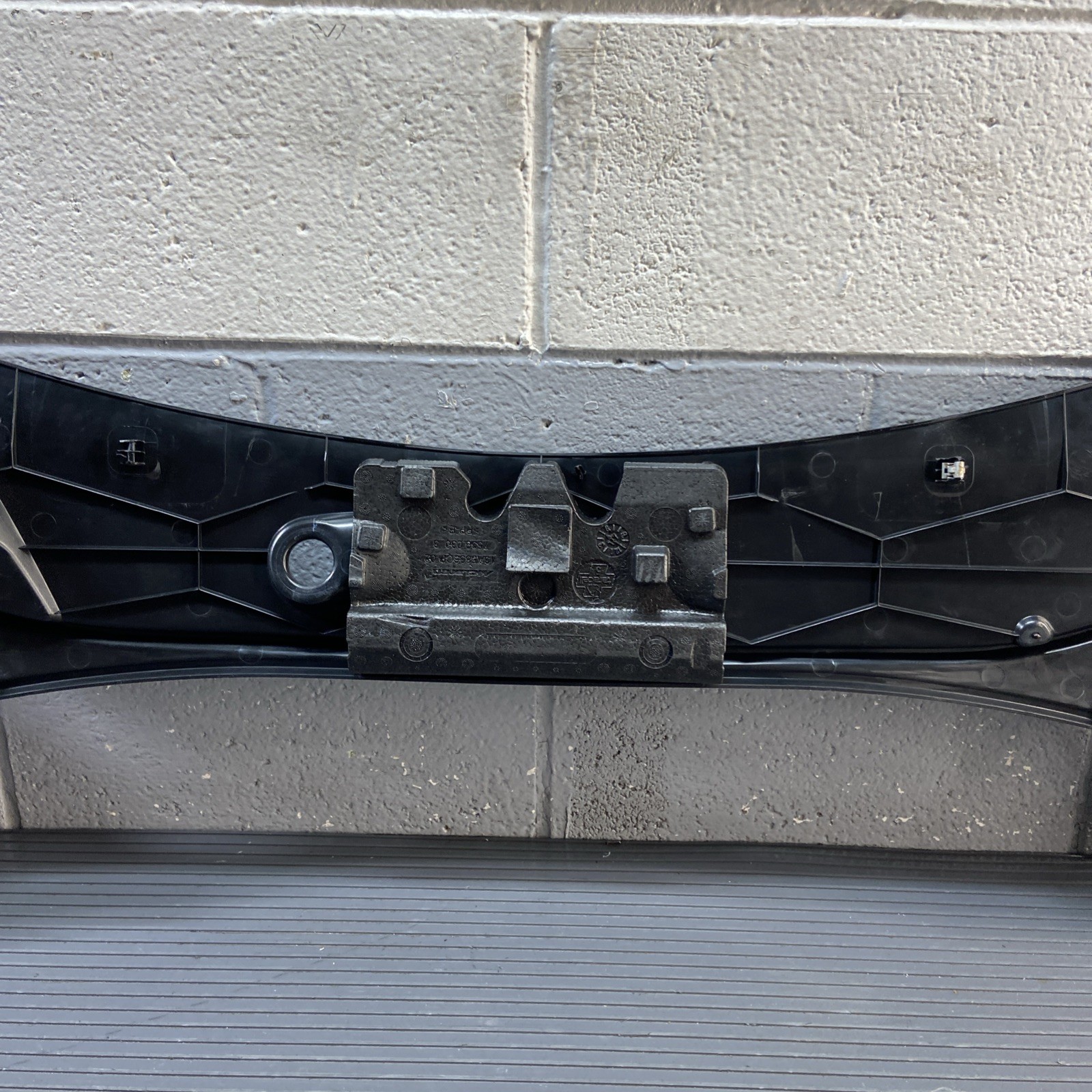 McLaren 570S Spider 2015-2024 Front Cowl grille