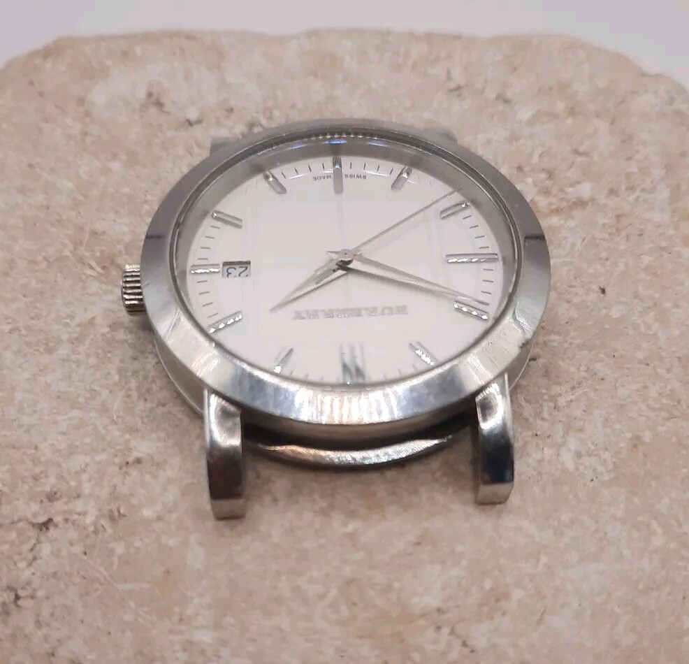 Burberry BU1379 Swiss Made Watch With Date Indicator Illuminated