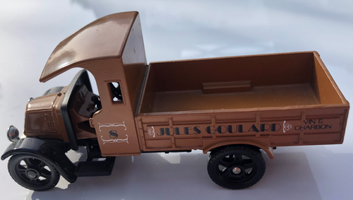 Corgi Classics - 823 1926 Renault Truck - Jules Goulard | Model Car in Box 1:43 - Picture 6 of 10