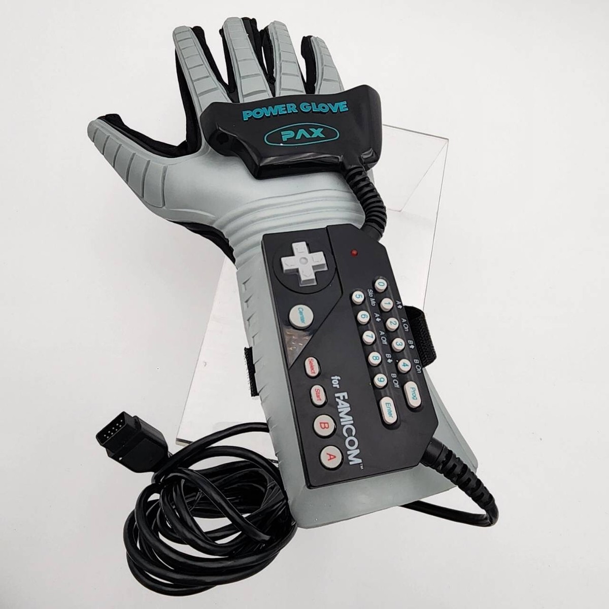Nintendo Famicom PAX POWER GLOVE Boxed Family Computer