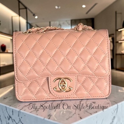 Classic Double Flap Gold Hardware Shoulder Bag Medium pink  Leather