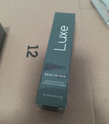 Luxe Skin Primer Skin Perfecting wasserfester Universal Primer 20 ml
