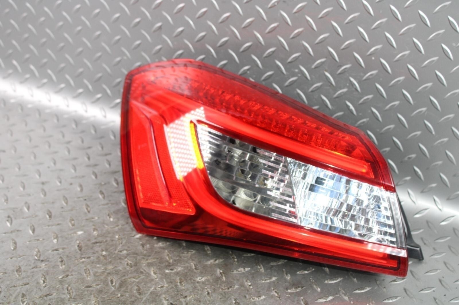 Maserati Ghibli 2014-2019 Left Light lens