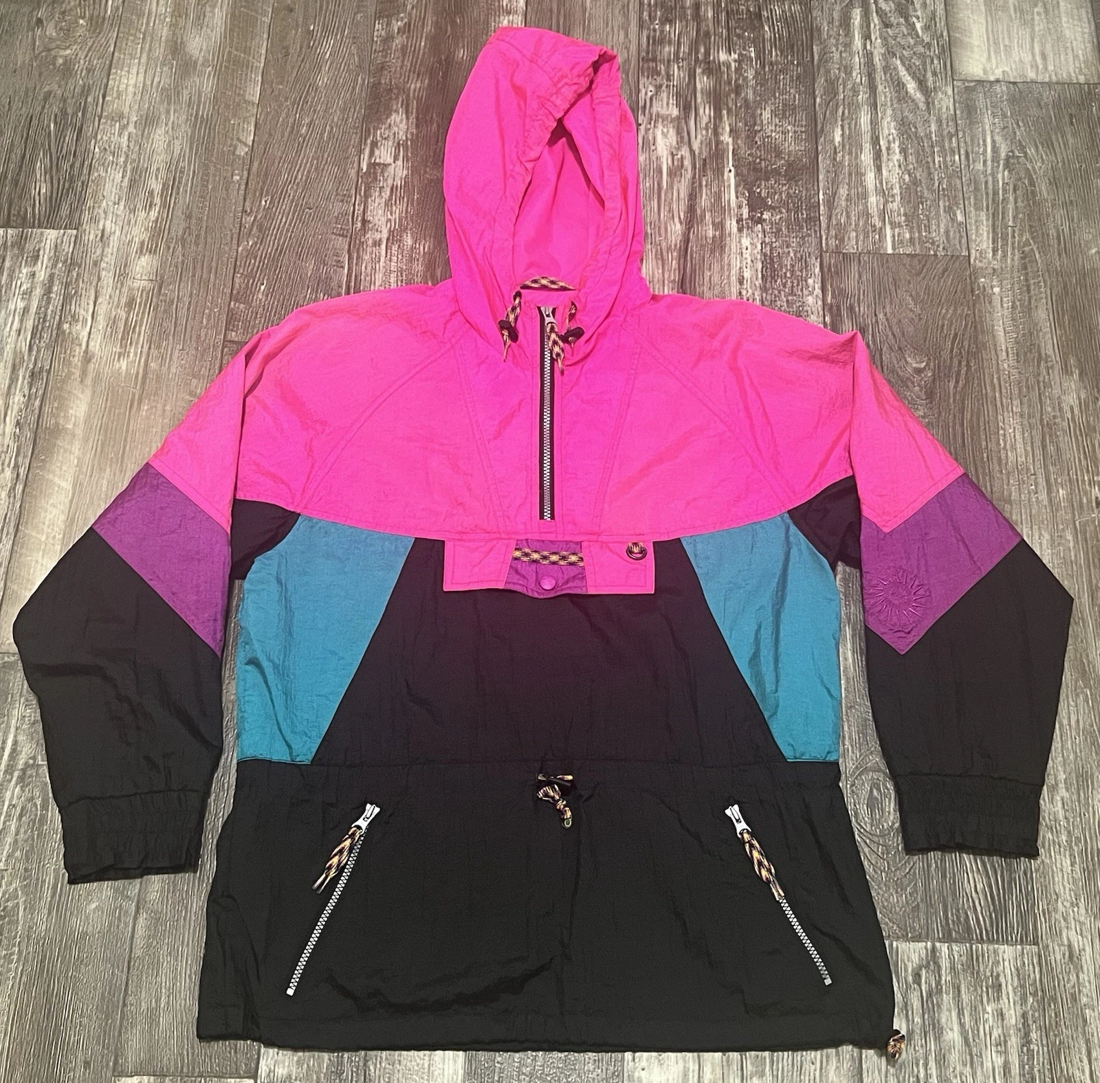 Vintage Helly Hansen Anorak Jacket Windbreaker Men’s Small Pullover Gorpcore
Opens in a new window o
