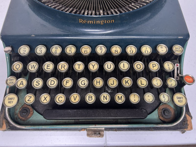 1930 Remington Portable Typewriter Model 3 ~ Working ~ 2 Tone 1930 Remington Portable Typewriter Model 3 ~ Working ~ 2 Tone
