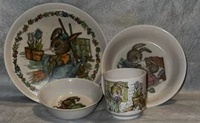Vintage Oneida Peter Rabbit 4-Piece Melamine Child's Dish Set!