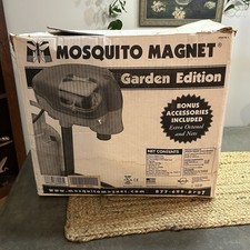 Mosquito Magnet Defender Outdoor Trap Silent Odorless 1/2 Acre New Missing Base