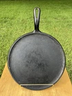 Vintage GRISWOLD Seasoned Cast Iron Round Long Handle Griddle #9 609