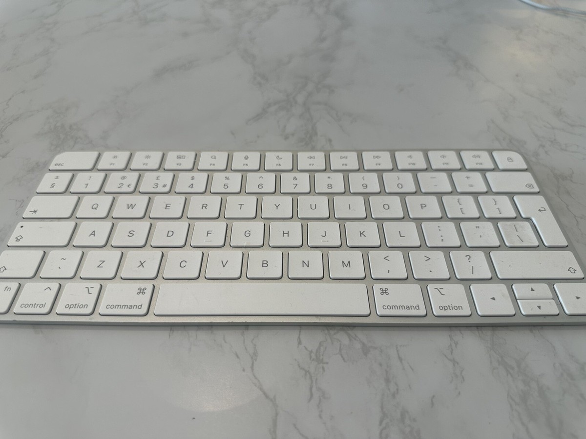 その他 APPLE MAGIC KEYBOARD-UK 414xyxlUqtL.jpg_BO30,255,255,