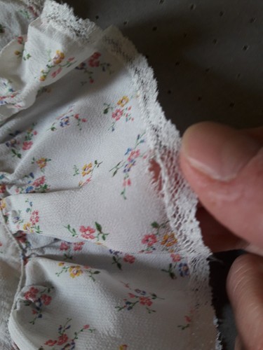 N07 ANCIENNE TAIE D'OREILLER DE BEBE DEMI-LUNE Crêpe imprimé Old baby pillowcase - Imagen 11 de 14