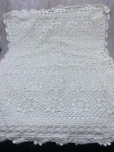 Lot of 2 Off White Crocheted Front Pillowcases Different Sizes Boho Cottage - Picture 9 of 14