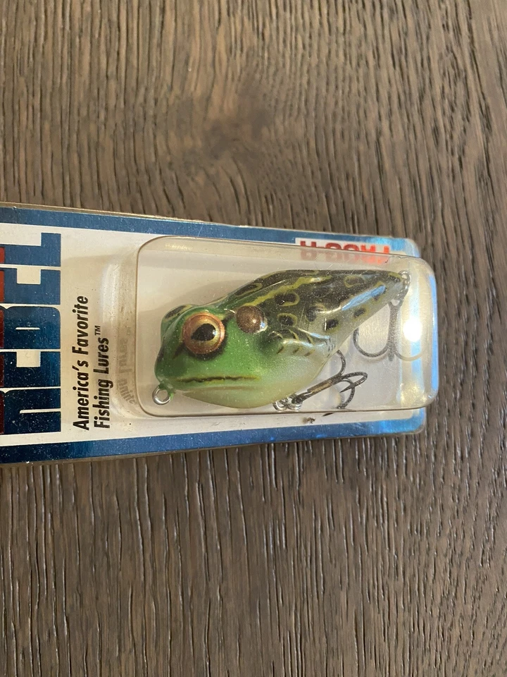 Señuelo de pesca Rebel Frog R Green Bullfrog 2011 Foto 3 de 3