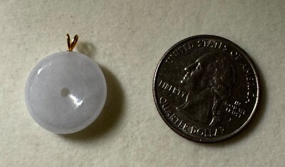 18K Gold natürliche burmesische A-Klasse Eis Jade Ping eine Schnalle Anhänger Neu im Karton kostenloser Versand