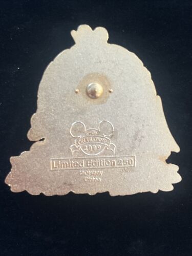 Disney Shopping Chip an Dale Seeds Bee Orange Flowers LE 250 Pin Rare 2009 - Picture 3 of 4