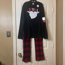 North Pole Trading Co. Men  s Sleepwear 2 Piece Set size: M