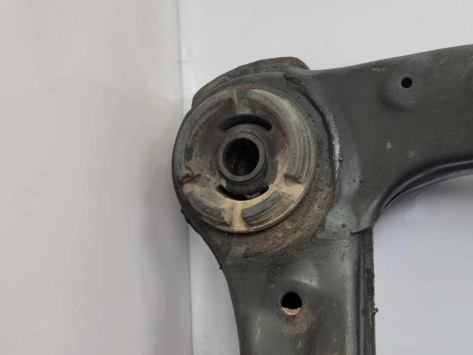 Subchasis delantero travesaño Toyota Camry Avalon Solara genuino OEM 5110006050 Foto 3 de 4