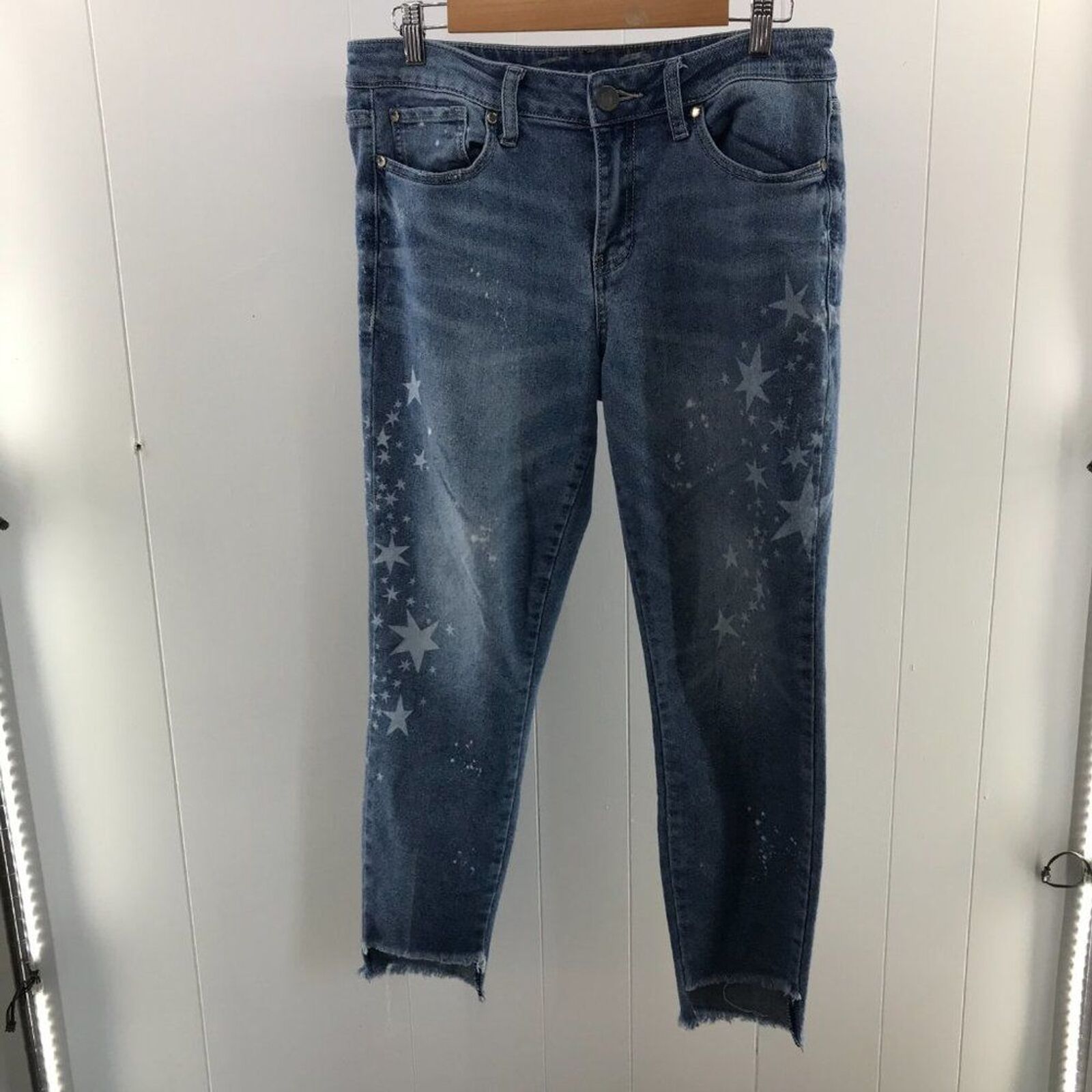 Seven7 skinny cropped raw hem star bleach jeans s… - image 2