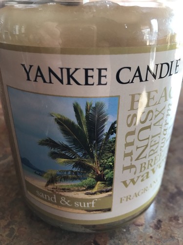 New Yankee Candle Sand and Surf 22 oz Frangranced Candle Jar 110-150 Hours Beach - Picture 5 of 6